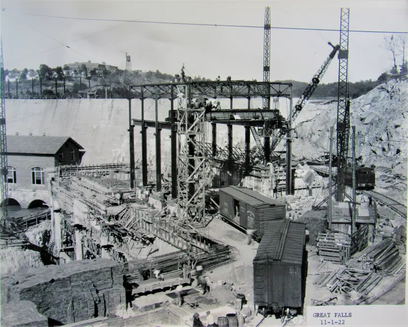 1922, NOV 1 DEARBORN PLANT (2)